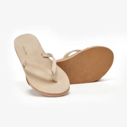 Best Meadows Flip Flops Women Flip Flops & Sandals